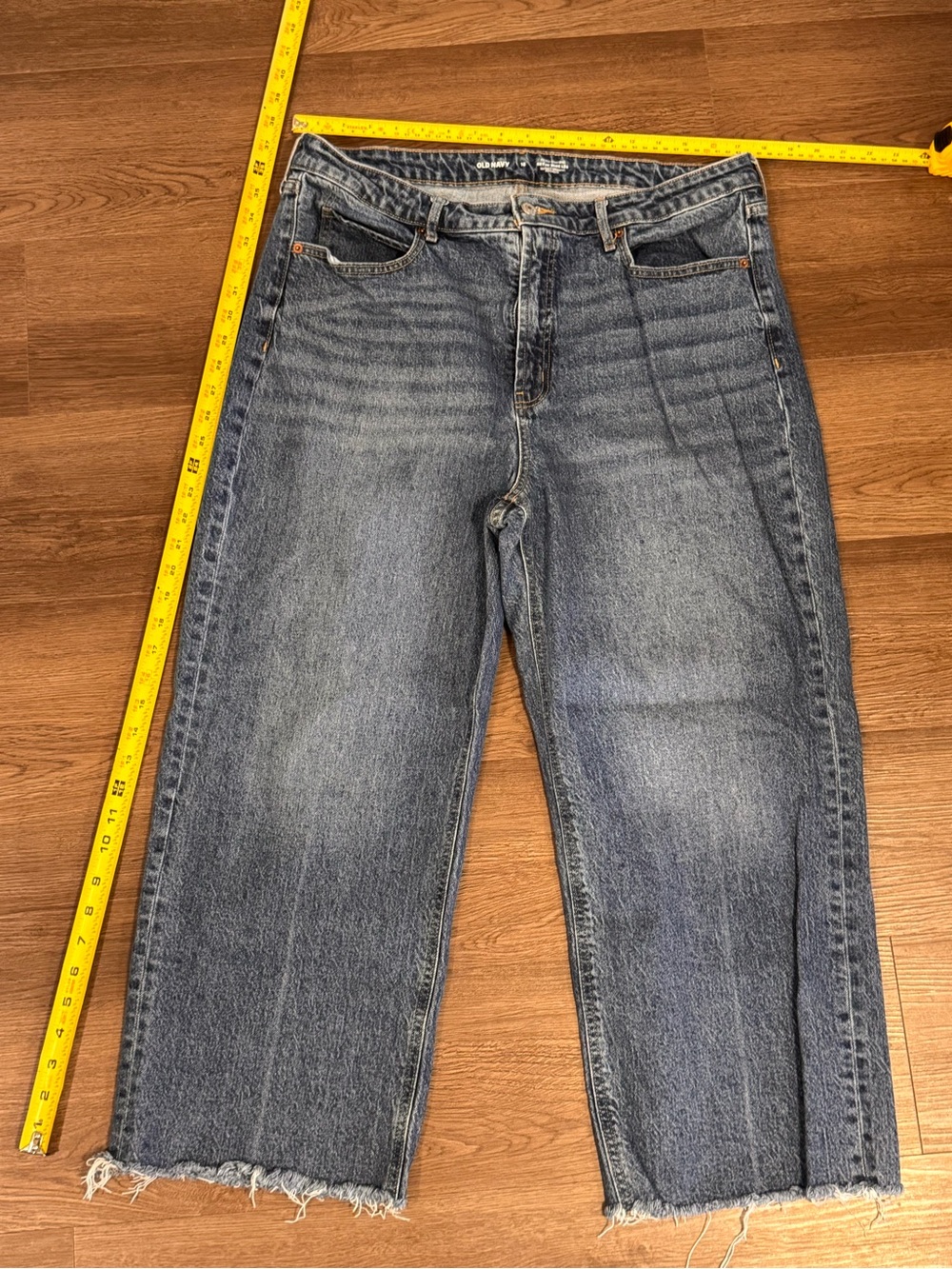Old Navy Sky-Hi Wide Leg Ankle Jeans Raw Hem Medium Wash Secret-Smooth 16